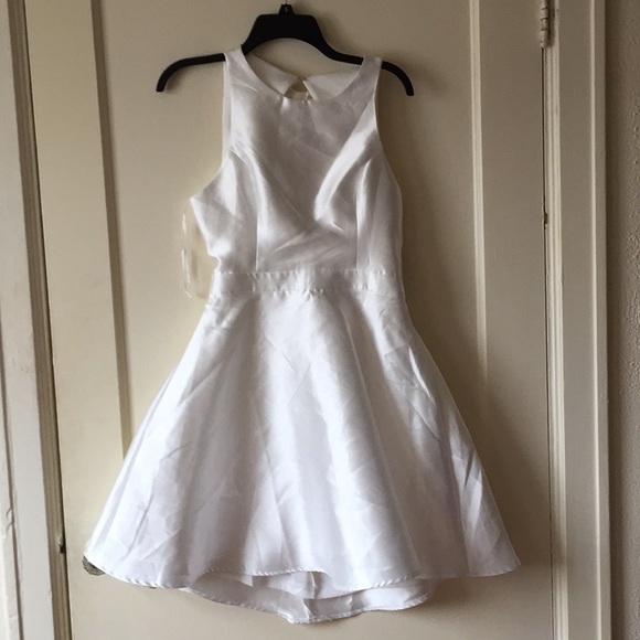 Dresses & Skirts - NWT Dress Dresses & Skirts - NWT Dress